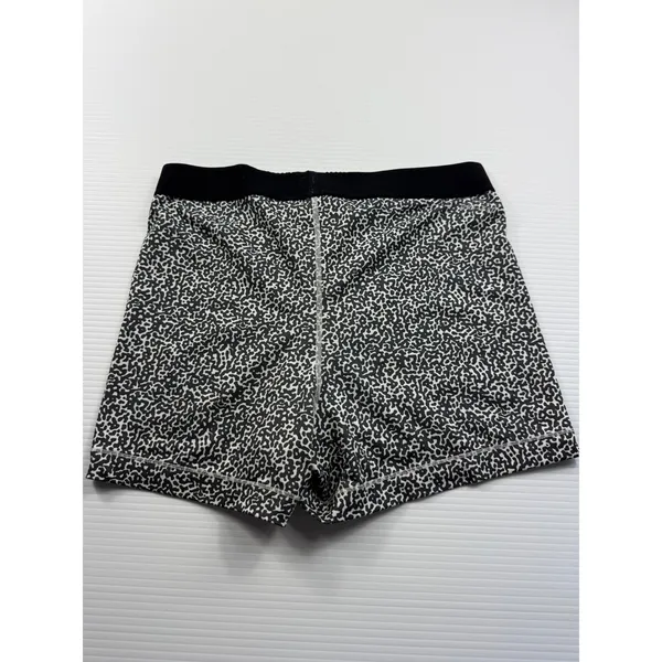 Nike Pro Women Leopard Print Compression Shorts Black White Size L 3in‎ Inseam - Image 5