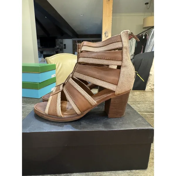 Vintage Foundry Co Women's Michelle Sandal size 10 heels‎ ankle strap leather - Image 3