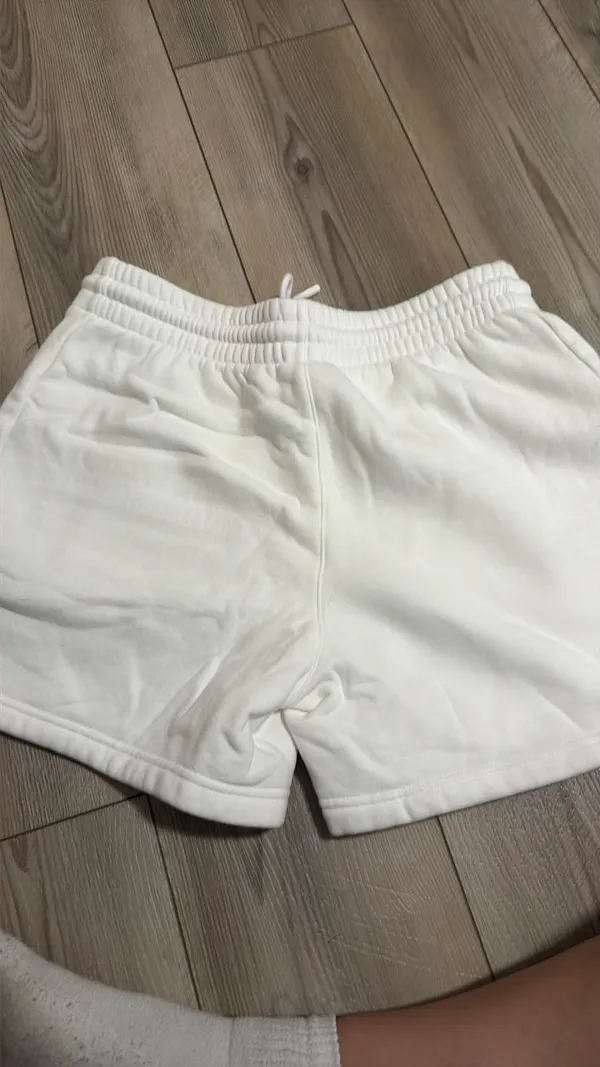 Aritzia Sweat Fleece Shorts - Image 3