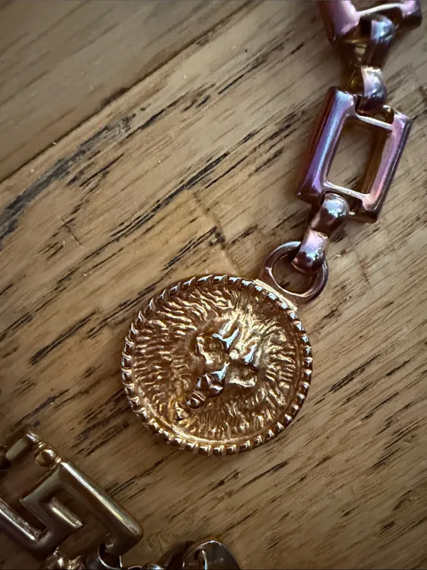 Gold Medallion Lion belt 38inch- Women - Image 3
