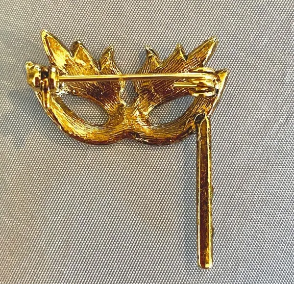 Masquerade Brooch Gold - Image 2
