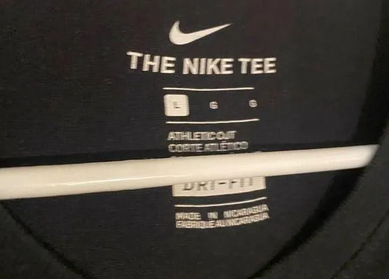 Nike Lakers Jersey T-Shirt - Image 3