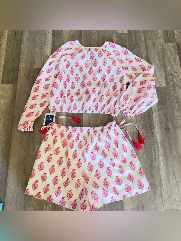 Roller Rabbit x Target Bouquet Side-Tie Beach set Pull-On Shorts & Top - Image 12