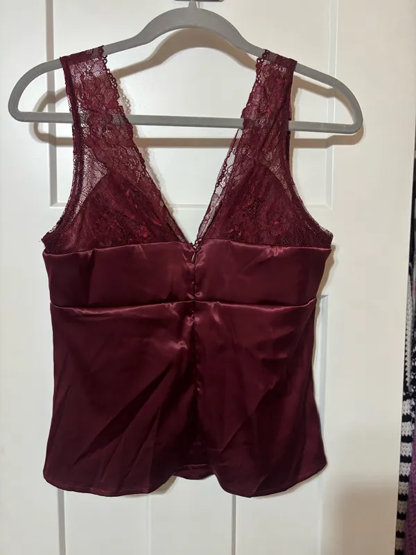 Red top Size M - Image 2