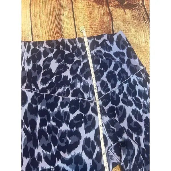 Aerie Offline Blue Cheetah Crossover Waist Legging 7/8 length and Size M - Image 3