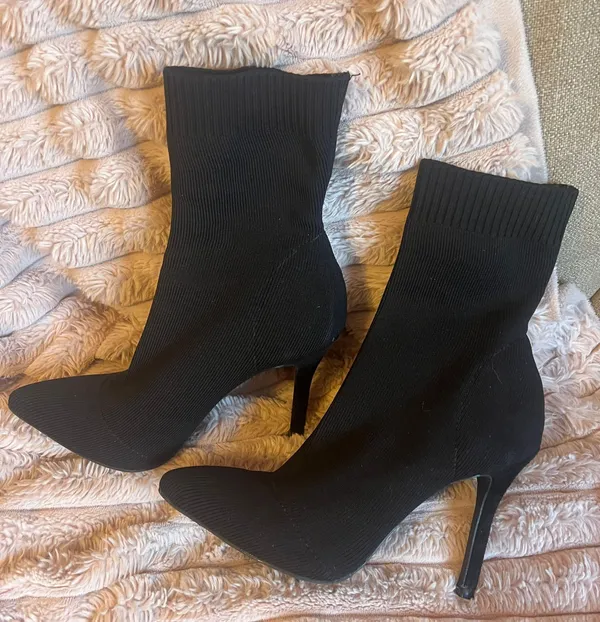 Sock Boot Heels Black Size 6 - Image 3