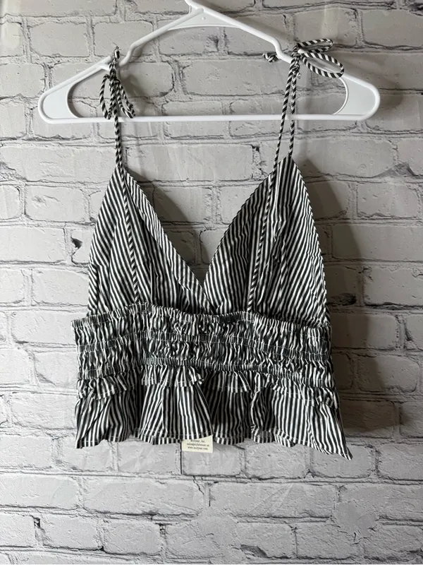 NWT sim and Sam Striped Tie-Shoulder Smocked Waist Women's Top large - Image 5