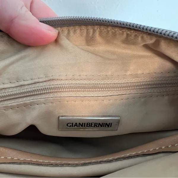 Giani Bernini Crossbody‎ Bag Gray Tan - Image 8