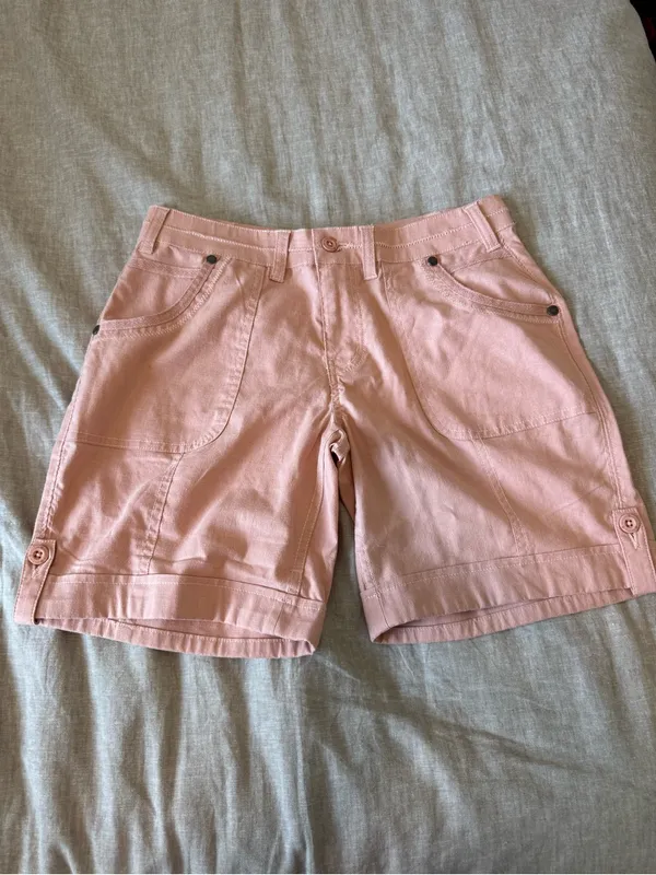 Aventura Women’s Pale Pink Cargo Hiking Shorts - Image 2