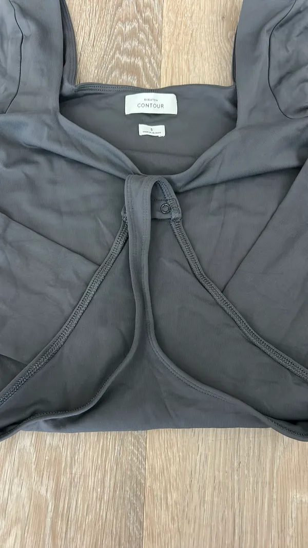 Aritzia Babaton Bodysuit Square Neck Contour Long Sleeve - Image 3