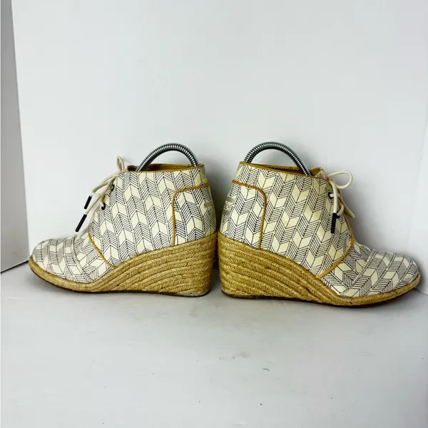 Toms Women's Cream and Black Espadrille Boots Size 8 - Image 12