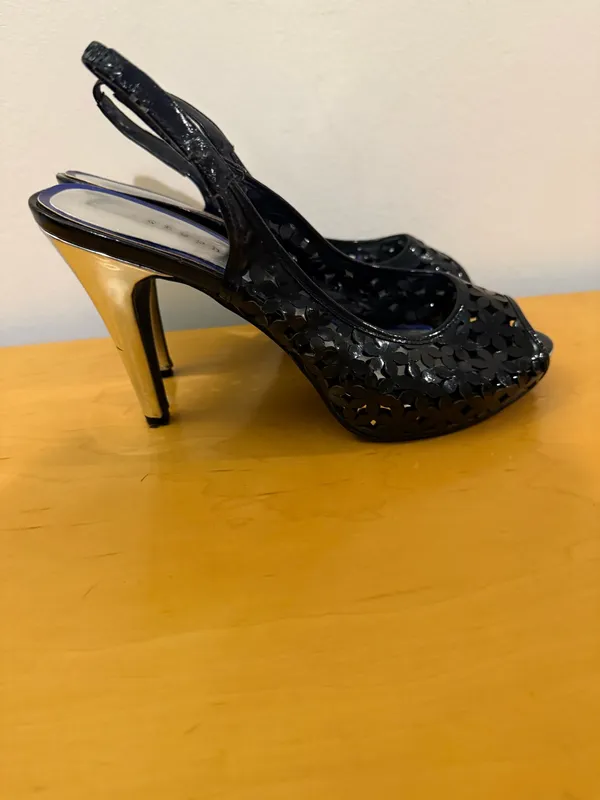 Metaphor Black Slingback Peep-Toe Heels with Floral Cutouts - Image 3
