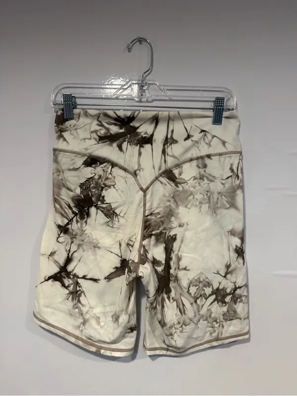 Balance Athletica Tie-Dye High-Waist Bike Shorts in Cream & Brown - Image 3