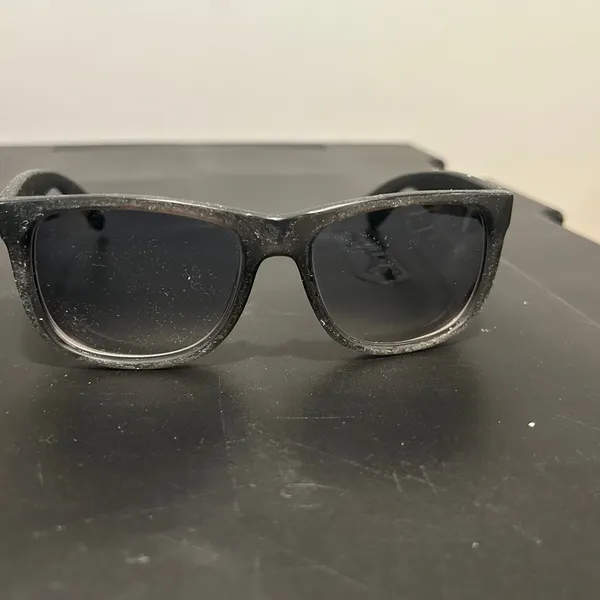 Ray-Ban Classic Black Frame is in Fair Shape. Finishing is off. - Image 11