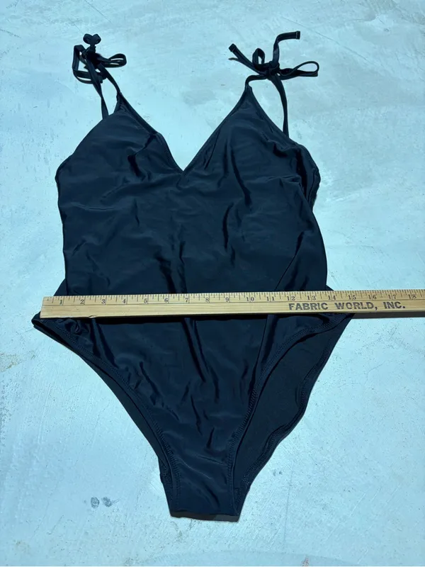 Aerie one piece full coverage black swimsuit large - Image 3