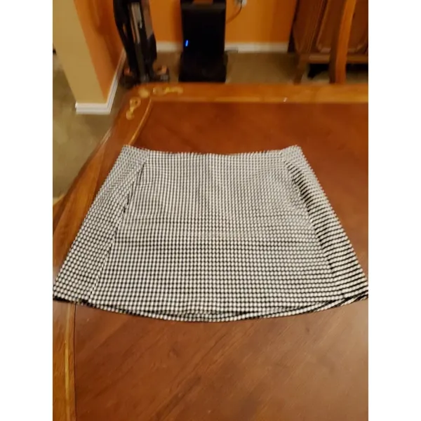 Urban Outfitters Black and White Gingham Mini Skirt with Side Pockets Sz L - Image 6