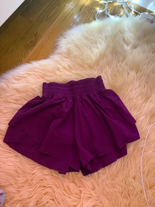 Lululemon Shorts shake it out - Image 2
