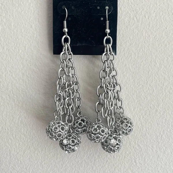 Dangle Earrings Silver Tone Chains Openwork Filigree Balls Fashion Jewelry 3.5in - Image 2