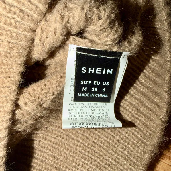 SHEIN Taupe Cable Knit Oversized Turtleneck Sweater M - Image 4