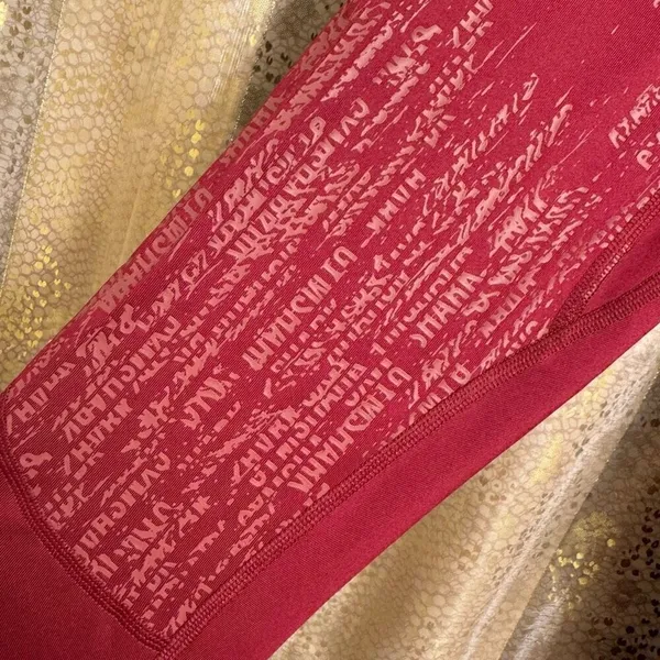 Gymshark Burgundy Claret Cropped Capri Athletic Leggings XS NWOT - Image 3