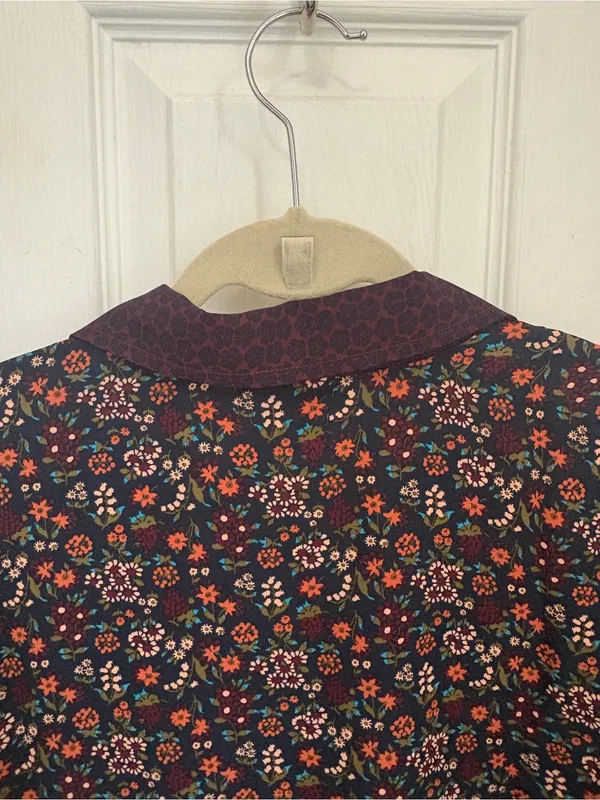 NWT!! LOFT Outlet Mixed Prints Floral Button Down Top - Image 6