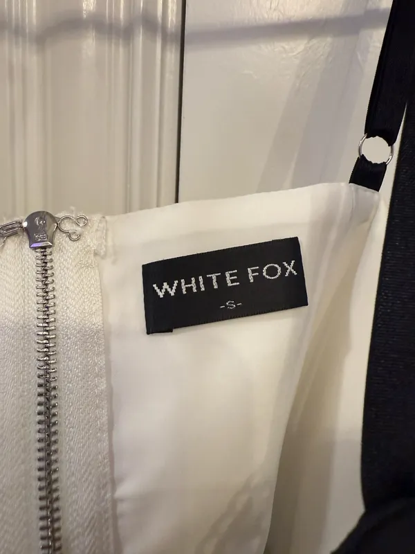 White Fox Boutique Corset Top - Image 3