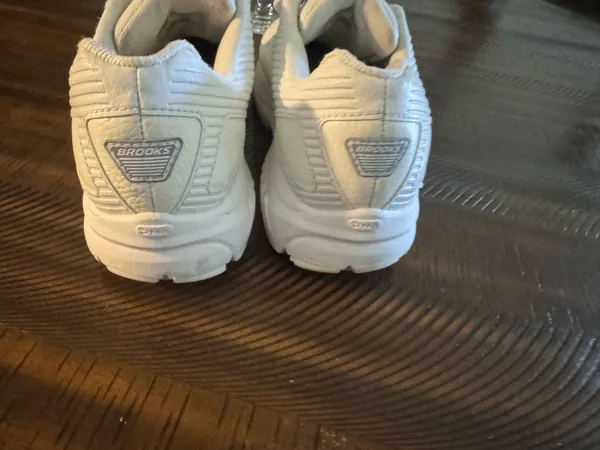 Brooks Women’s - Image 4