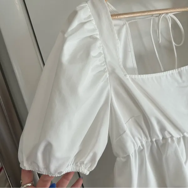 H&M Tie Detail Puff-Sleeved Peplum Blouse. White. Size: Large. - Image 3