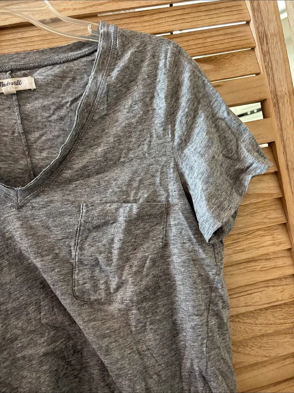 Madewell Heather Gray V-Neck Pocket Tee Medium - Image 2