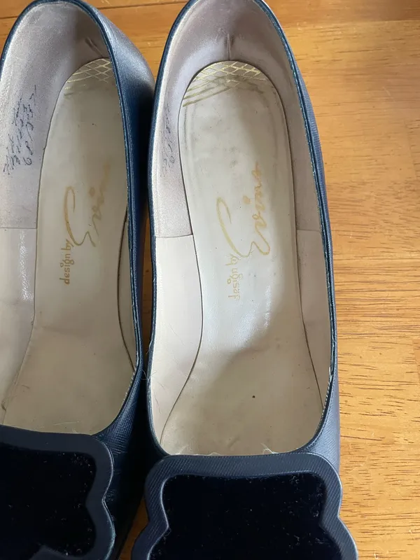 Vintage Blue pumps design by Evins - Image 5