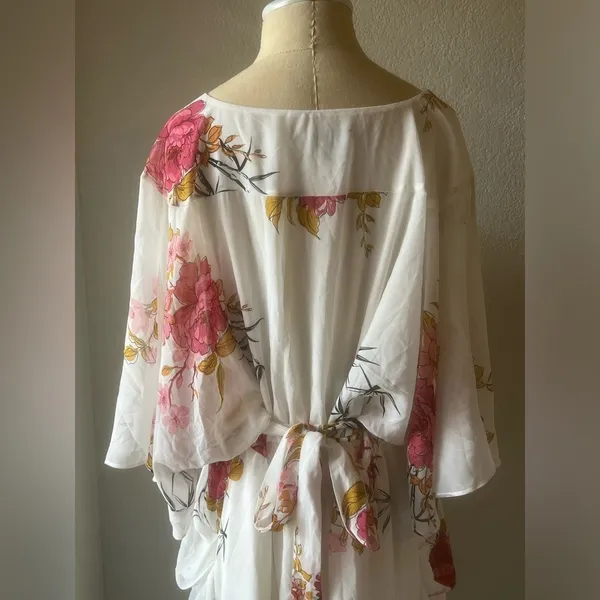 City Chic Beloved Wrap Dress Ivory Floral Knee Length Size 18 - Image 9