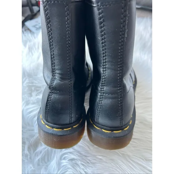Dr martens Smooth Leather Lace Up Boots black size 7 - Image 4