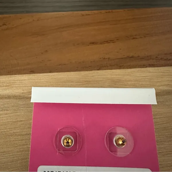 Betsey Johnson Betseyton Gold Tone Flower Stud Earrings Crystal Accents - Image 4