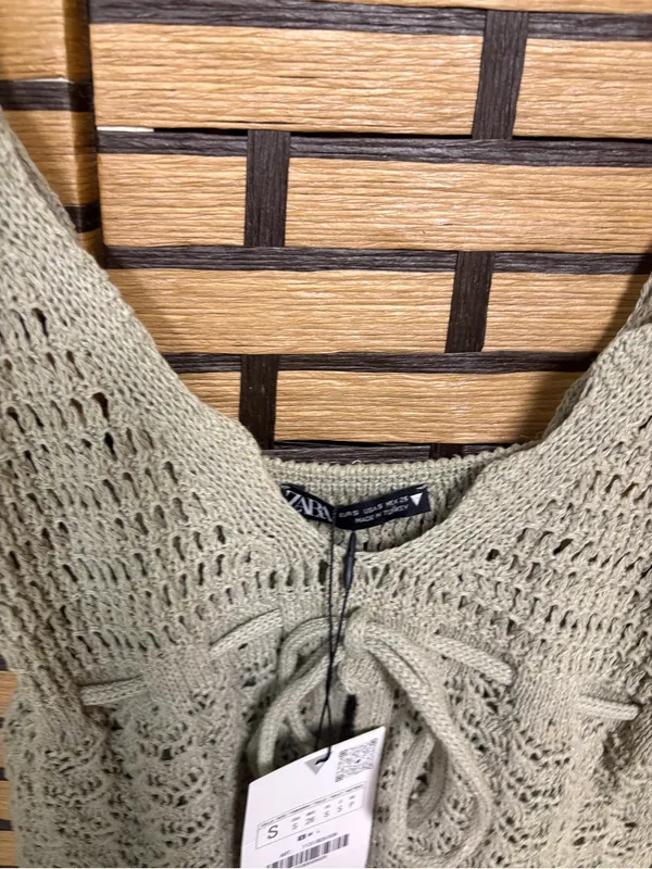 Zara Green Crochet cami size small - Image 4