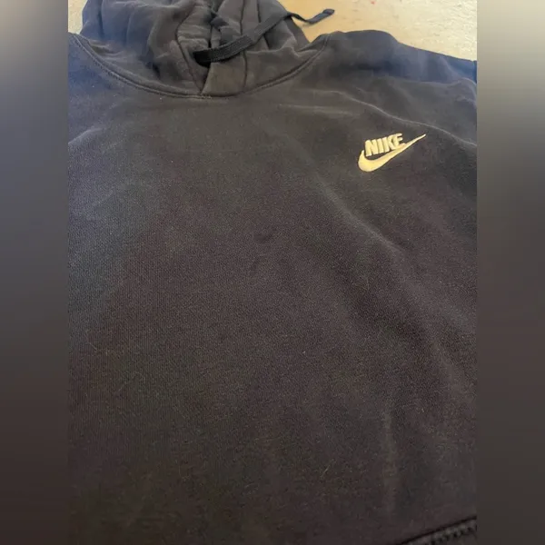 Nike sweatshirt - Image 2