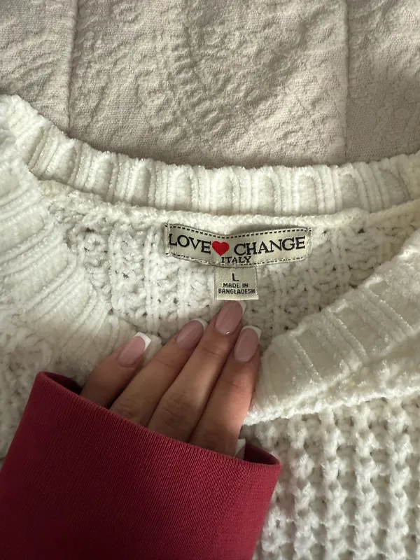 white sweater Size L - Image 2