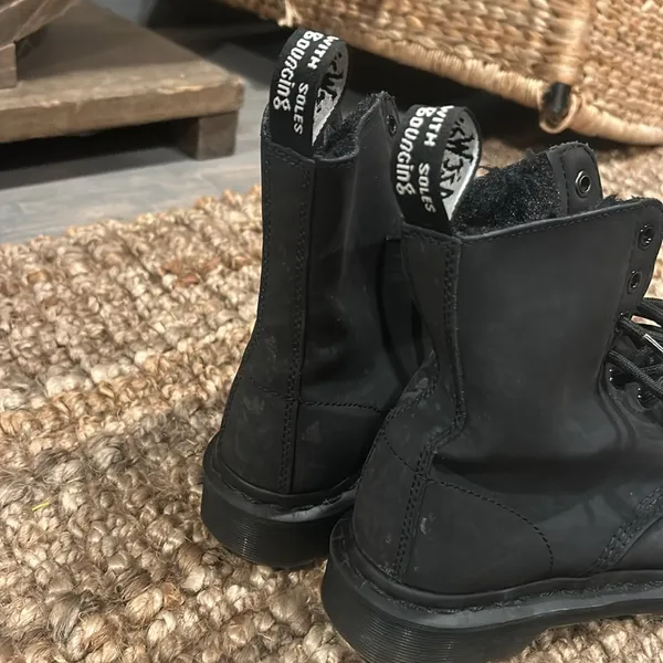 Dr. Martens 1460 MONO FUR LINED Sold Out Size 37 - Image 3