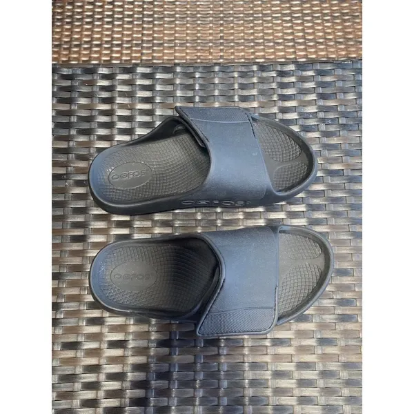 Oofos sandals womens size 9 Black - Image 5
