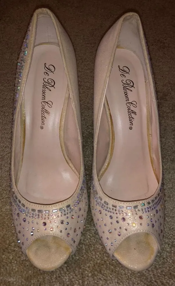 Sparkling Heels Size 9 - Image 3