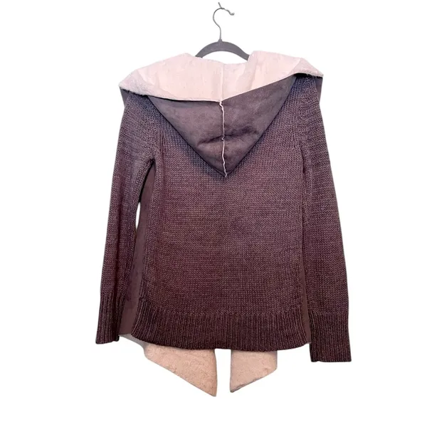 Sweater. Hooded. Faux Fur/Suede. Grey &White. Open Cardigan. - Image 7