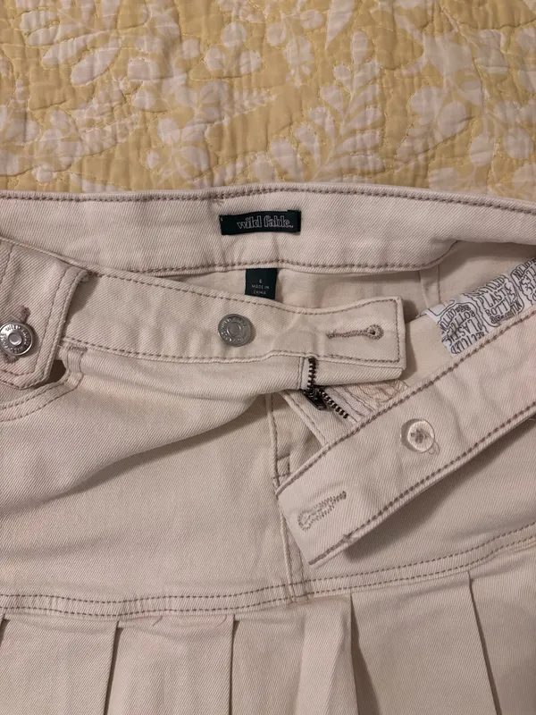 Cream Pleated Denim Skirt - Image 5