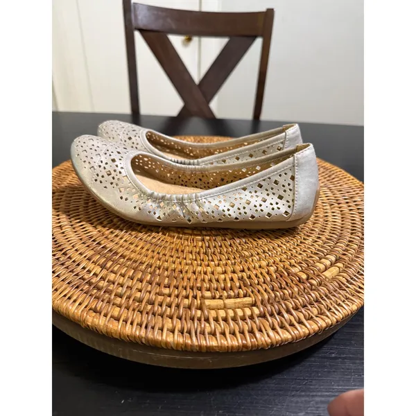 Naturalizer Lindo Silver Metallic Perforated Ballet Flats N5 Comfort Womens 7M - Image 4