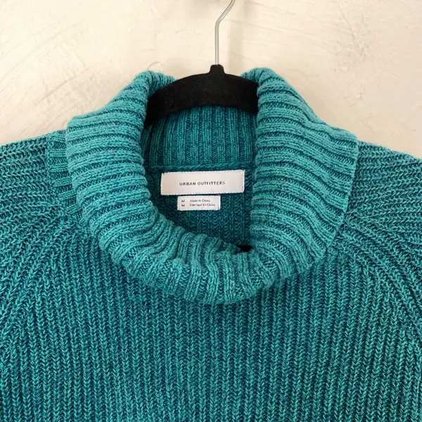 Urban Outfitter 100% Cotton turtleneck sweater▪️size M - Image 2