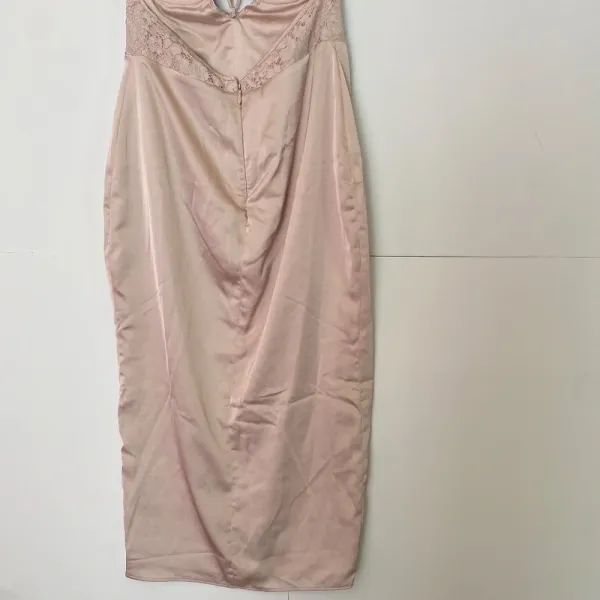 HOUSE OF CB 'Georgia' Crystal Satin and Lace Midi Dress cutout Size‎ M NWOT - Image 15