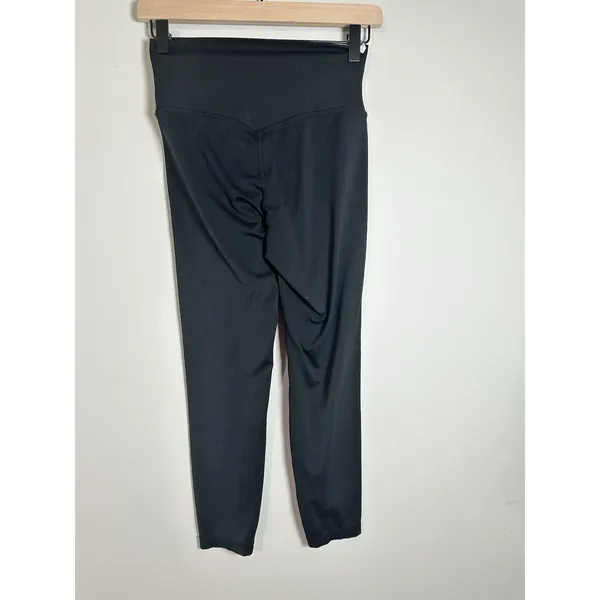 Quince Ultra Form High Rise Black Leggings EUC Size S 28" Inseam‎ - Image 2