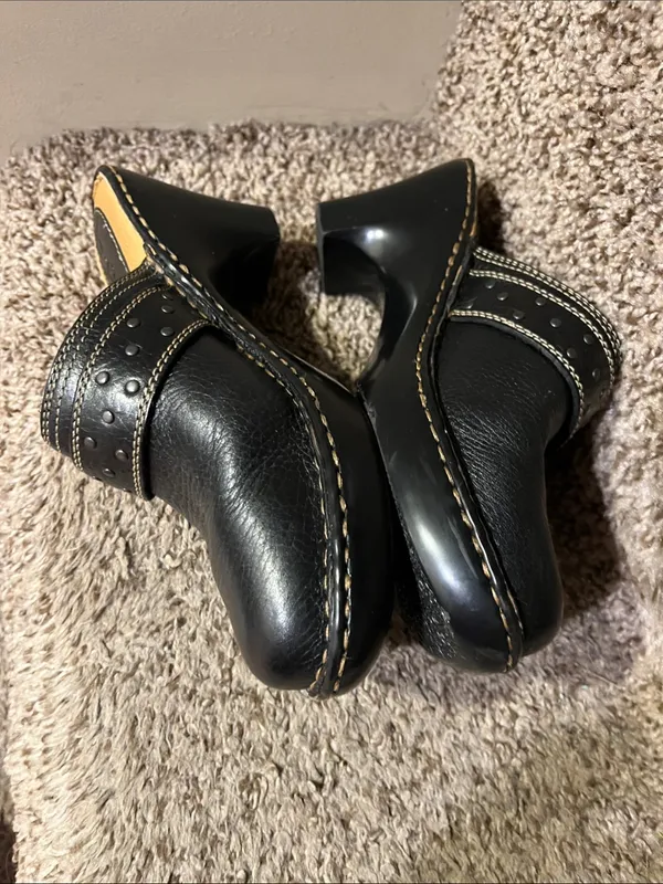 b.o.c. Black Leather Studded Slip - Image 8