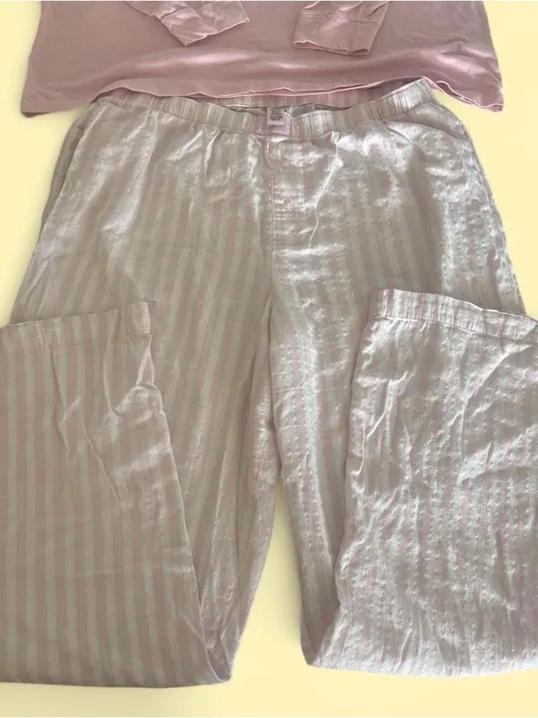 Victoria's Secret Pink and white pajama set size Large - Image 2
