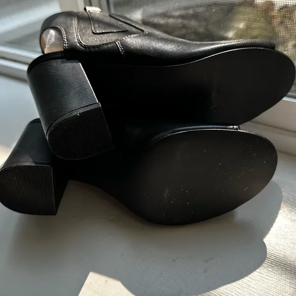 NWOT, Cole Haan heeled mule - Image 10