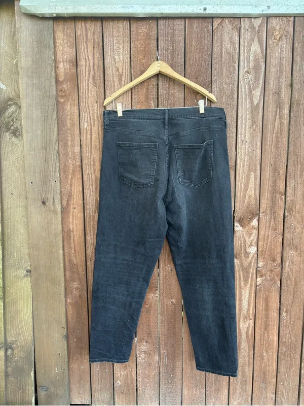GAP Black High Rise Mom Jeans - Image 4
