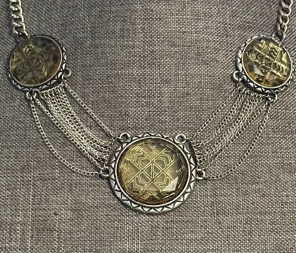 Medallion statement swag necklace - Image 2